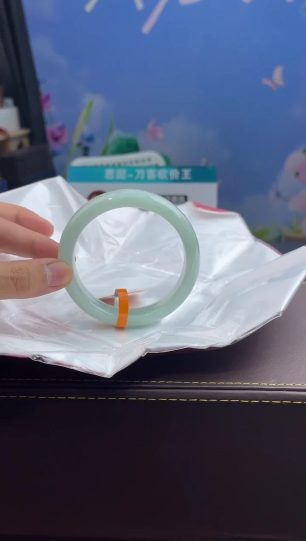 翡翠手镯未镶嵌3翡翠手镯