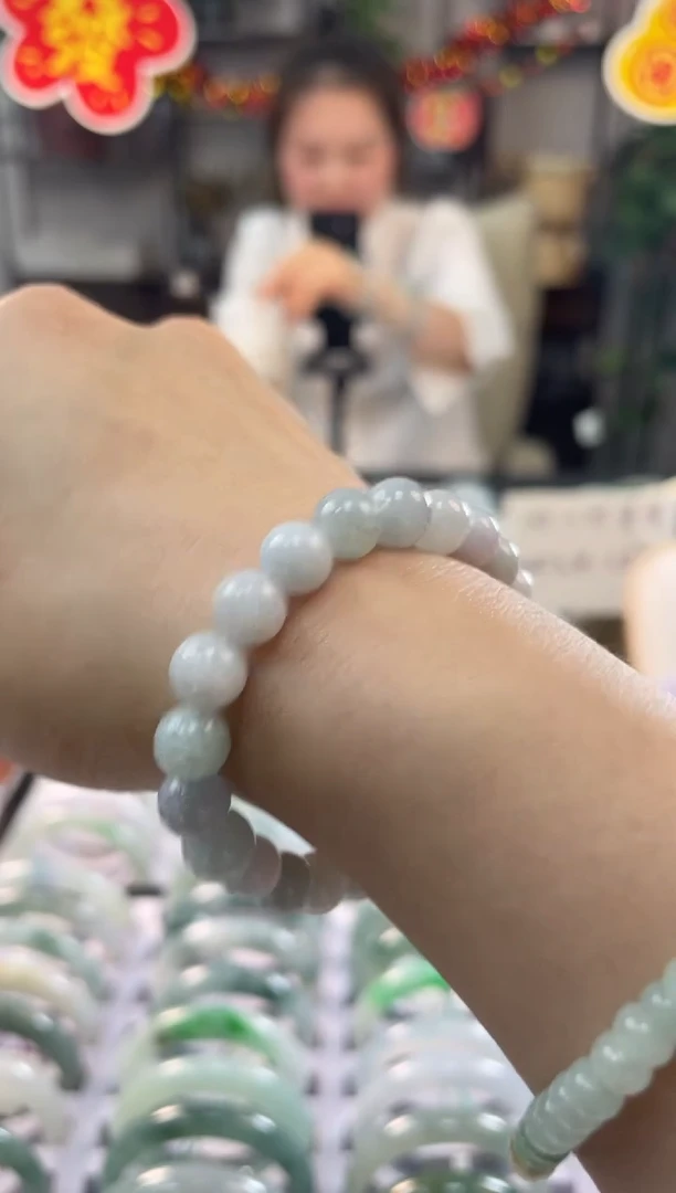 【闪购商品】翡翠手串未镶嵌多样性发货 发一件