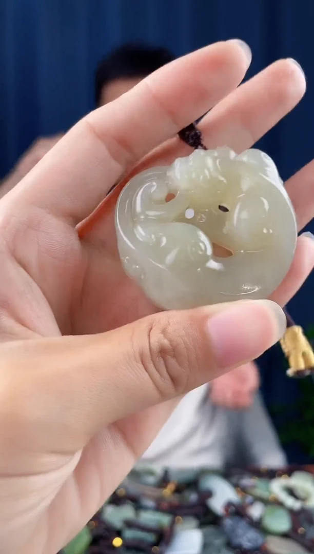 未镶嵌和田玉挂件拍一发一，多样性发货