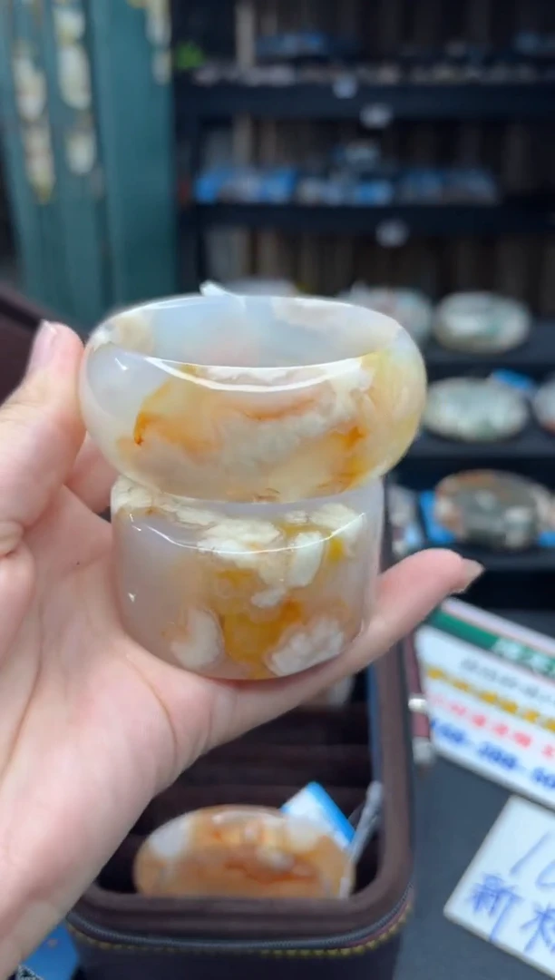 【闪购商品】石英质玉手镯未镶嵌285（56圈赠送镯心）