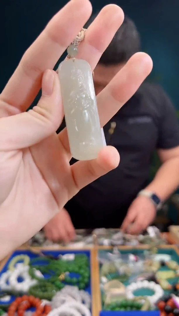 颈饰未镶嵌和田玉一物一证 拍一单发一个