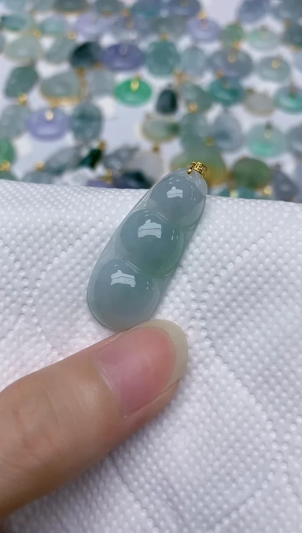 翡翠18K金镶嵌颈饰天然A货翡翠