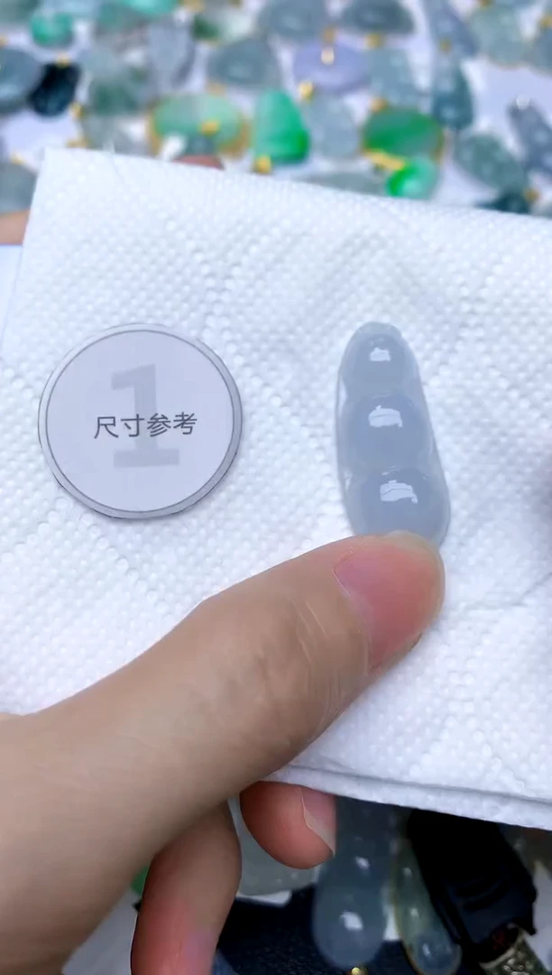 颈饰未镶嵌翡翠天然A货翡翠