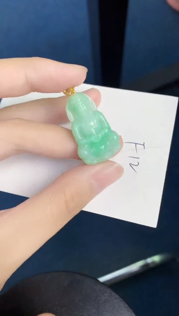 翡翠未镶嵌颈饰天然翡翠缅甸A货