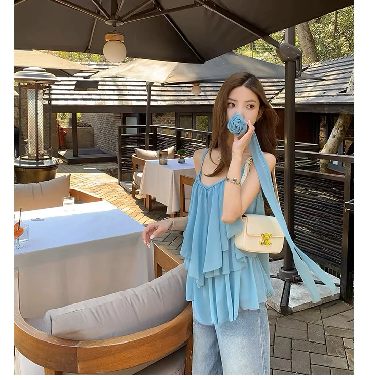 温柔风蓝色不规则吊带背心女装夏季小众立体花朵飘带宽松无袖上衣