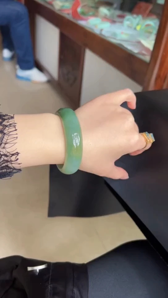 【闪购商品】翡翠手镯未镶嵌翡翠手镯 56  57  58