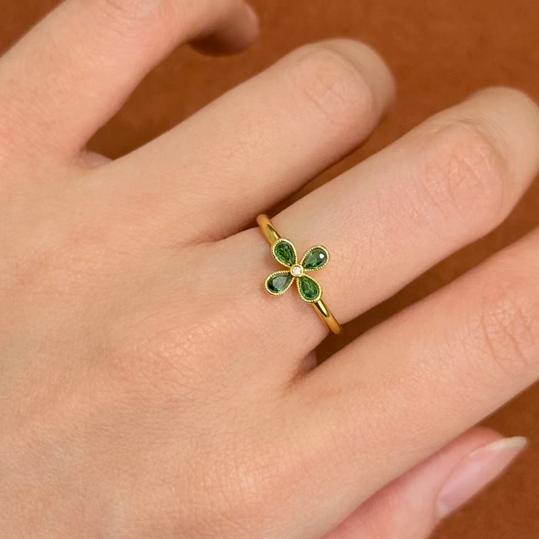 克重0.59 15号  幸运四叶草小花戒指  足金999