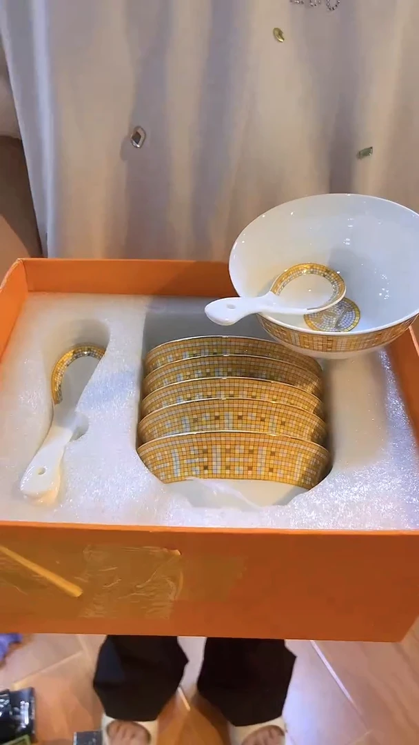 杯鸿辉家品牌瓷器，京东包邮！