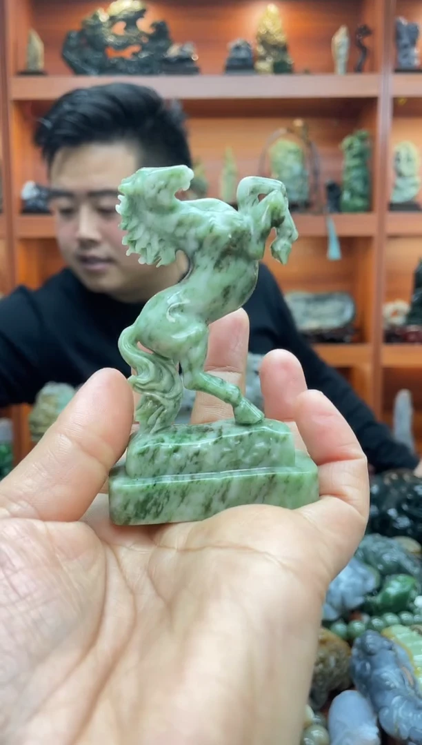 未镶嵌独山玉摆件1