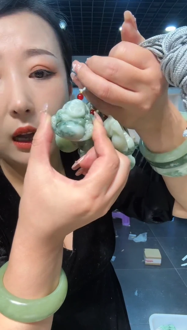 【闪购商品】岫玉颈饰未镶嵌老油翠35佛公【绳子款式】