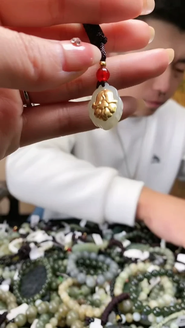 【闪购商品】和田玉颈饰未镶嵌多样性发货，拍一发一