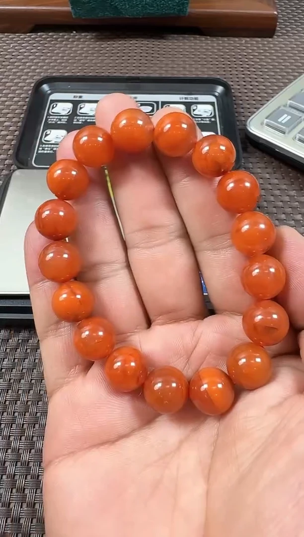 颈饰未镶嵌南红玛瑙多样性发一件