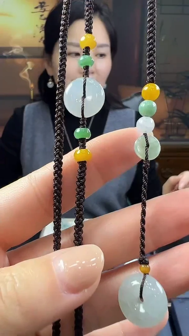 未镶嵌挂件翡翠美背