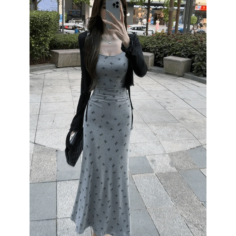 2025新款灰色吊带连衣裙夏季高腰时尚吊带长裙显瘦