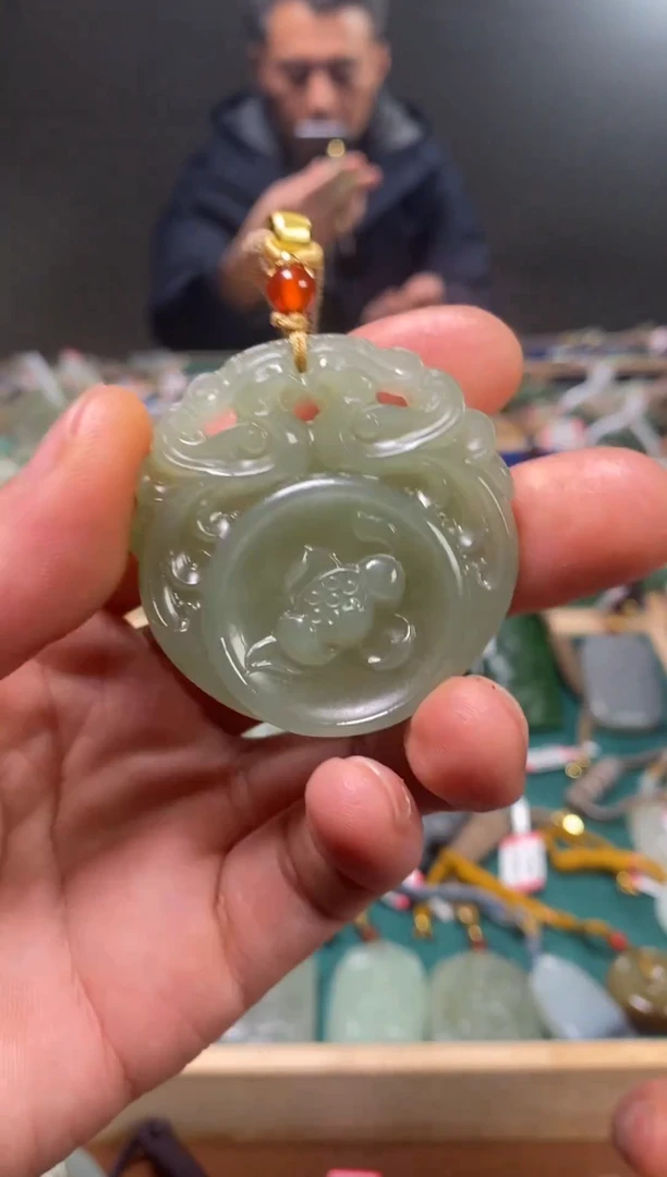 颈饰未镶嵌和田玉1