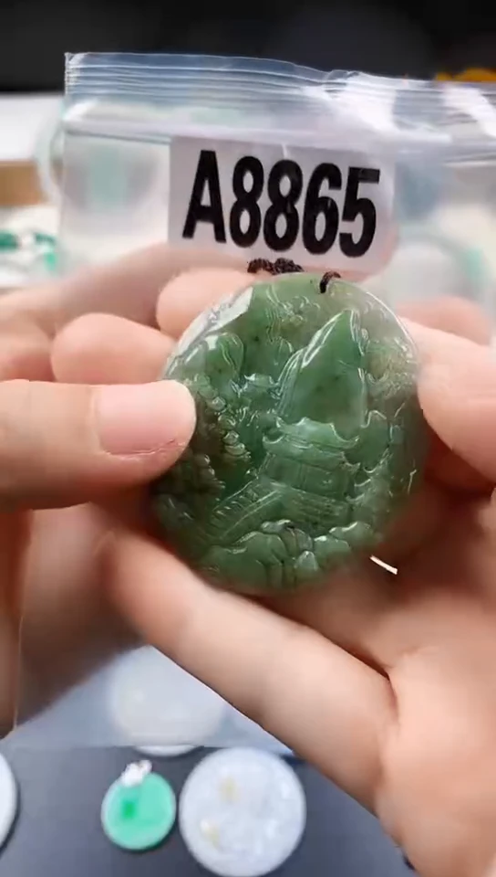 颈饰未镶嵌翡翠天然翡翠吊坠挂件