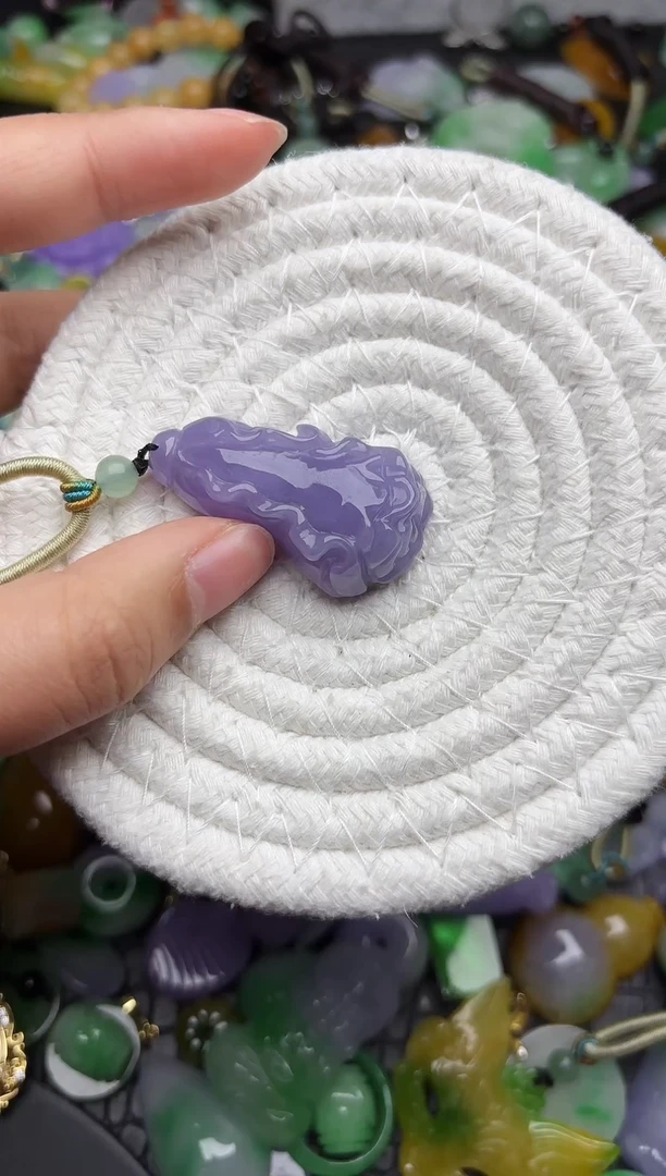 颈饰未镶嵌翡翠缅甸翡翠吊坠