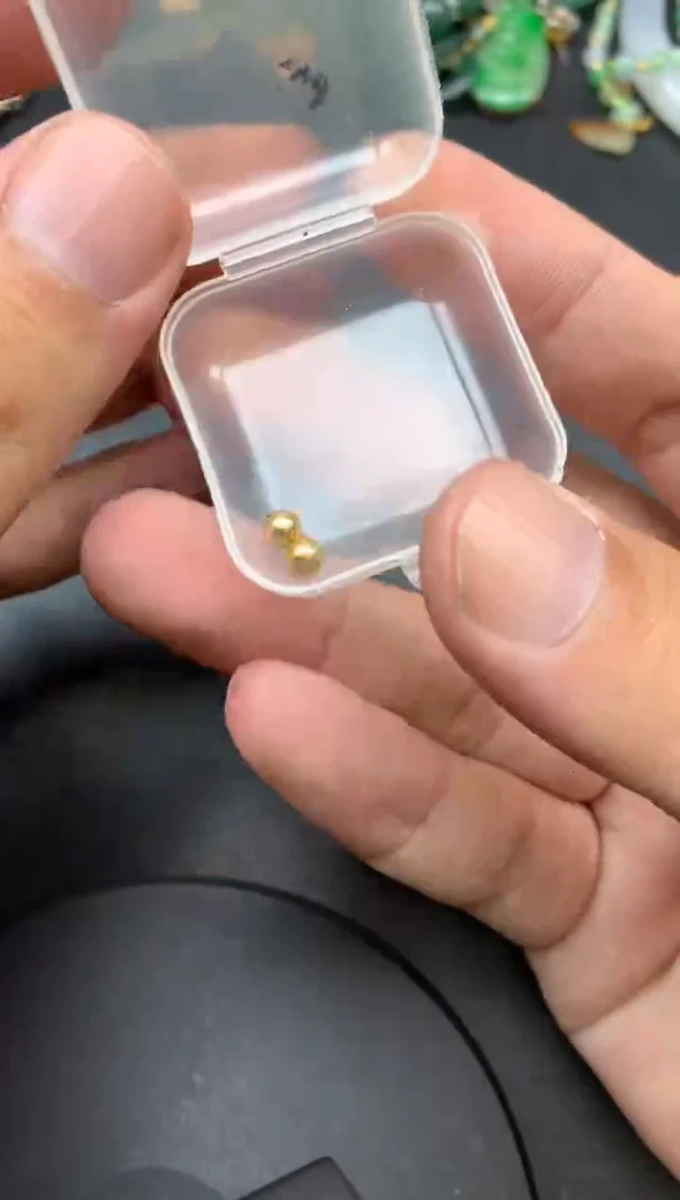 颈饰18K金镶嵌翡翠?***仙金珠4mm