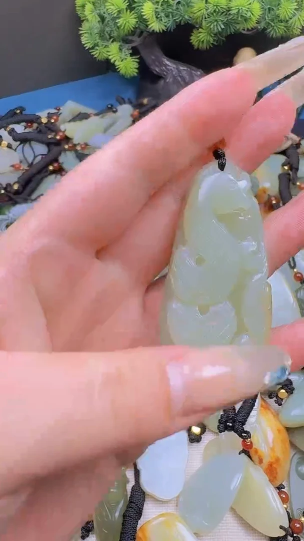 和田玉未镶嵌颈饰6