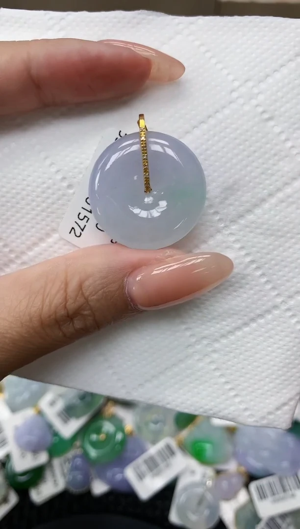 颈饰18K金镶嵌翡翠11111111111