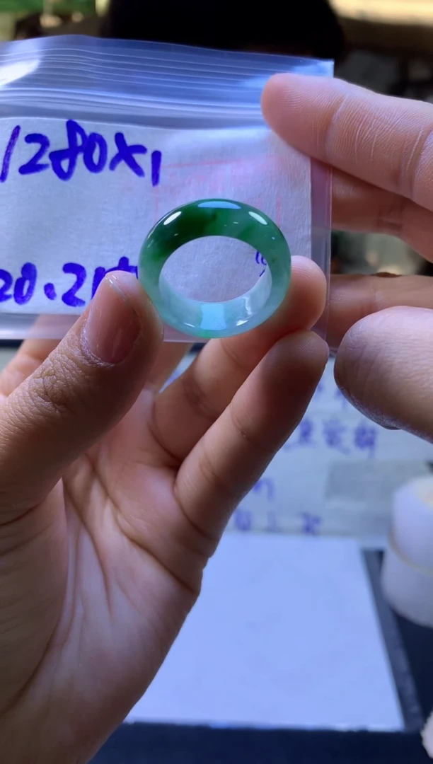 【闪购商品】定制翡翠未镶嵌戒圈#1280元-毛货需精细抛光