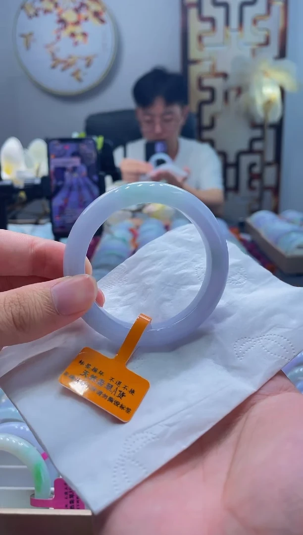 翡翠手镯未镶嵌303-51
