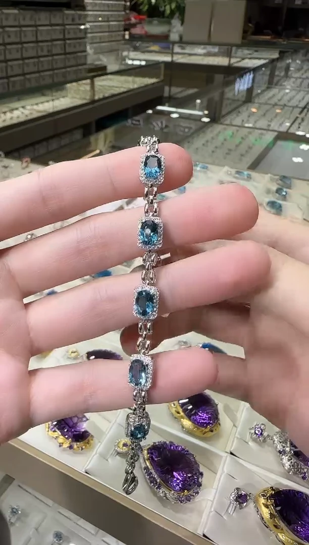 银S925镶嵌托帕石手链6*8mm伦敦蓝