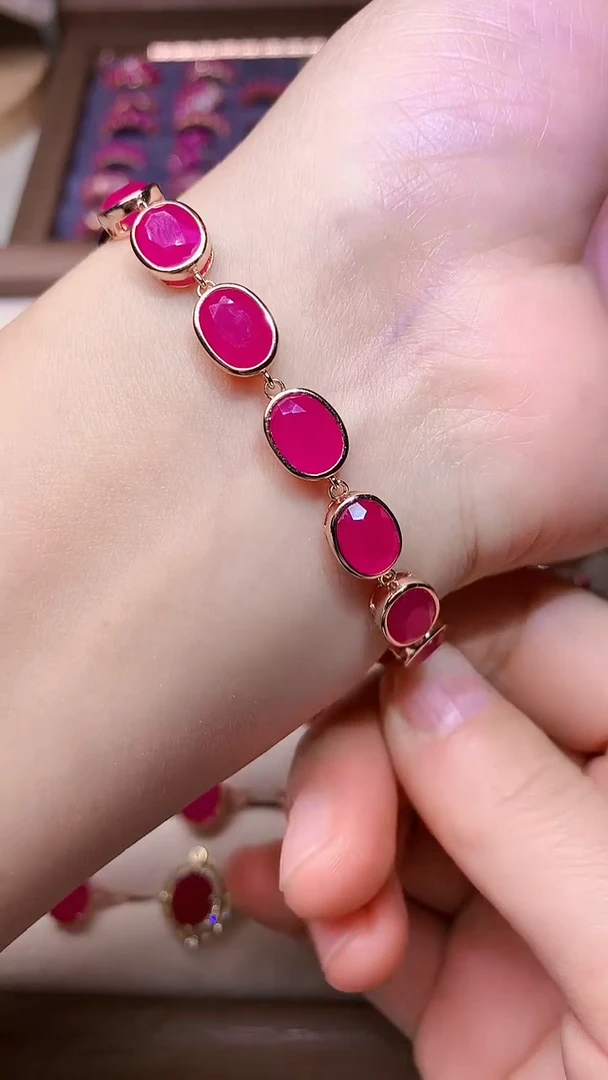 【闪购商品】红宝石手链银S925镶嵌000