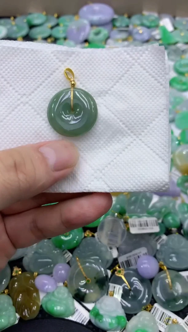 颈饰未镶嵌翡翠天然缅甸翡翠A货