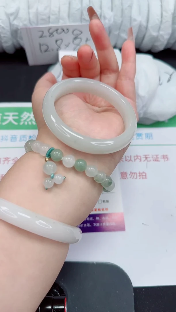 石英质玉手镯未镶嵌205-55/56