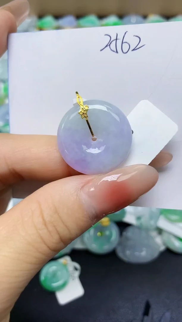 翡翠18K金镶嵌颈饰 天然缅甸翡翠A货