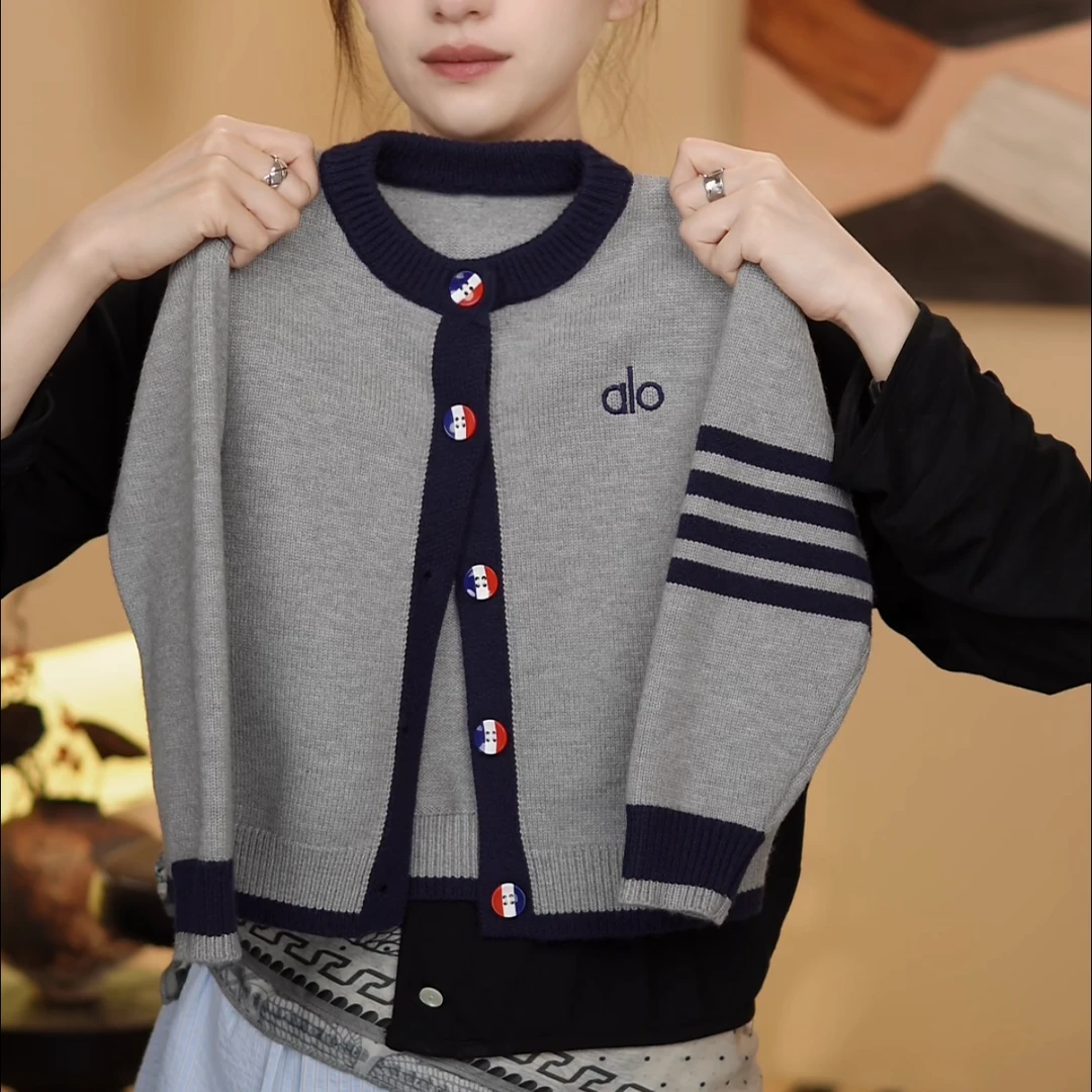 2025秋季儿童韩版拉链撞色针织时尚刺绣开衫外套