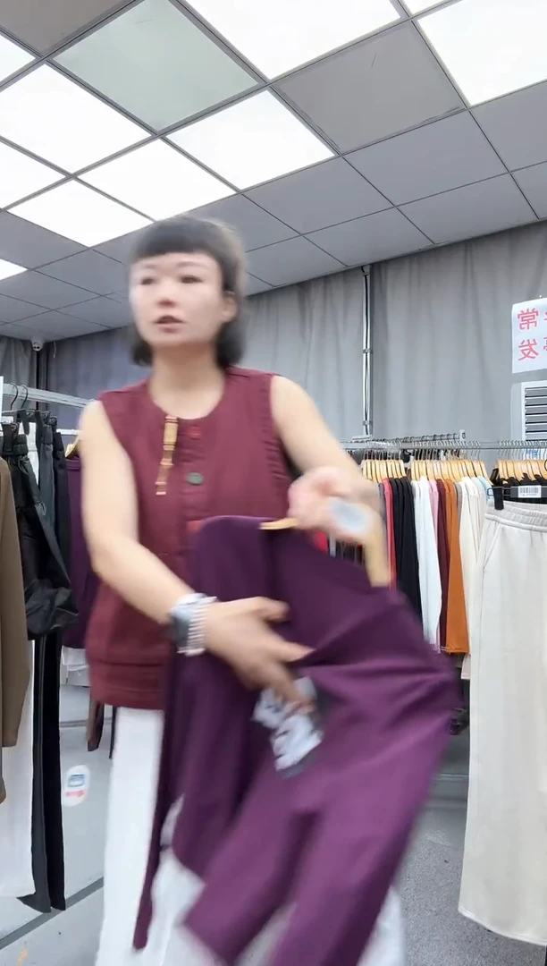 大哥家漂亮衣服漂亮颜色