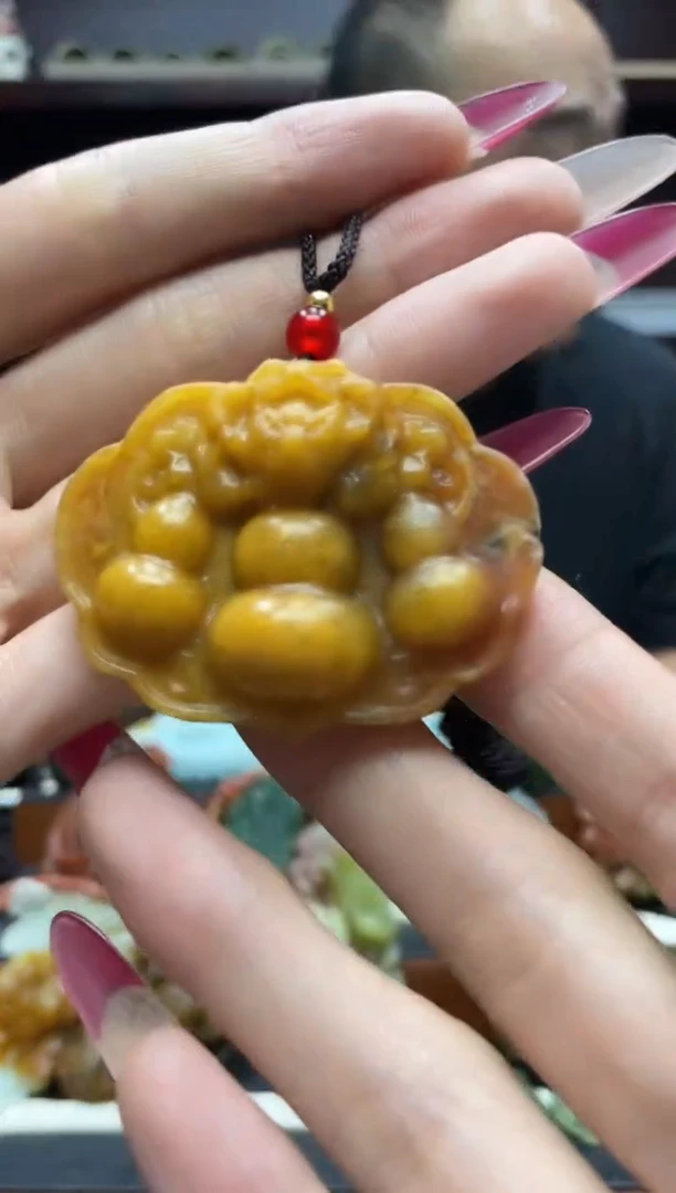未镶嵌岫玉吊坠·