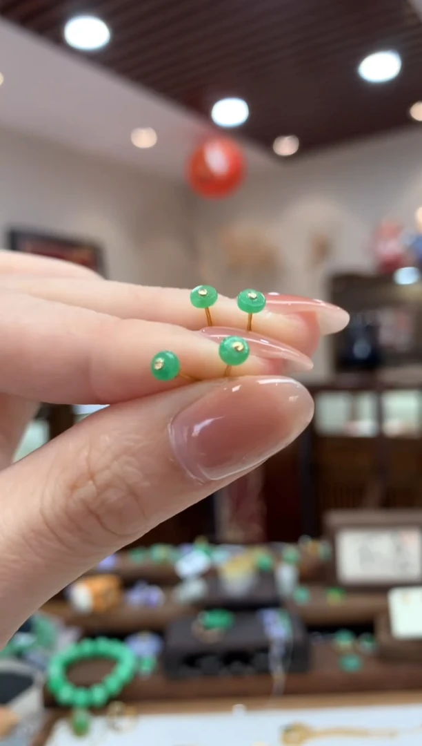 翡翠18K金镶嵌耳饰耳钉多样性发货1件