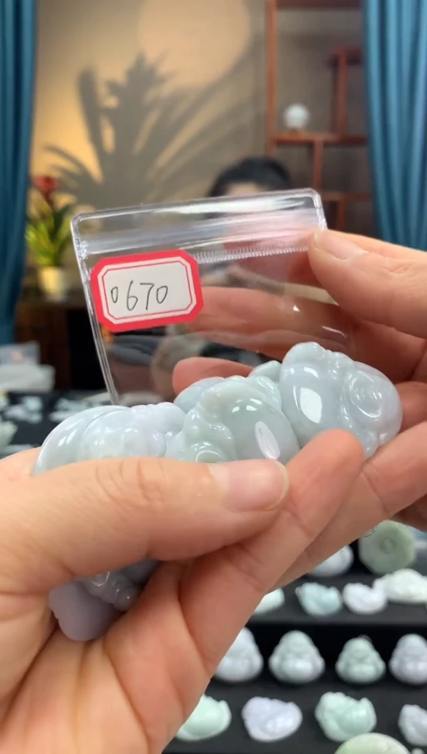 翡翠未镶嵌颈饰佛公0670 多样性发一件