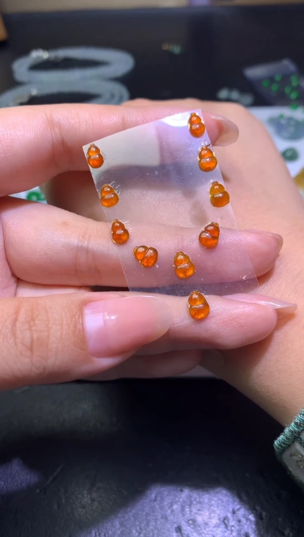未镶嵌定制翡翠毛货