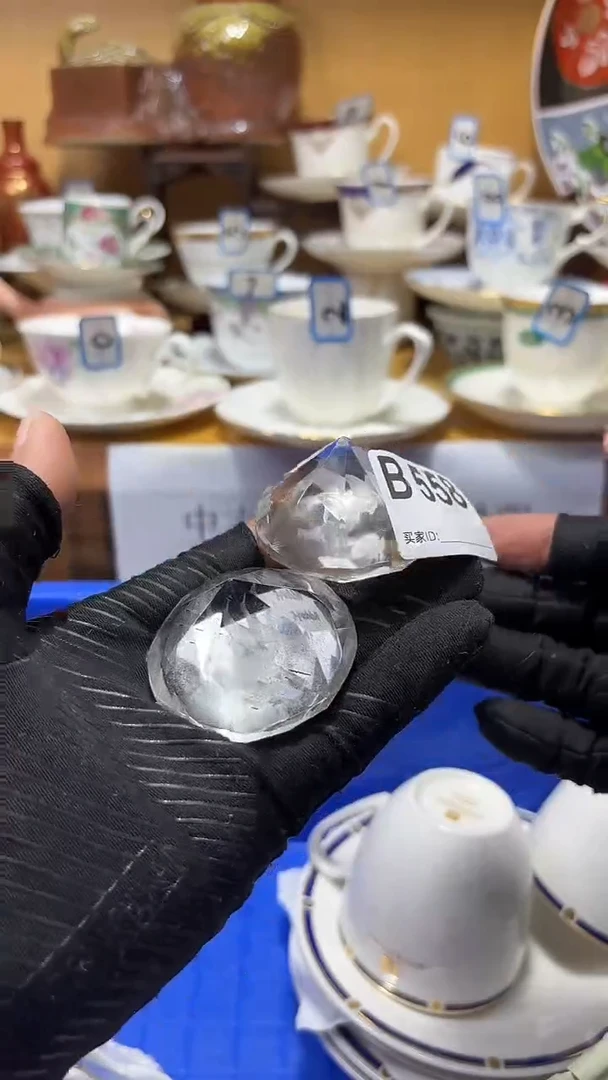 贝**托中古货品默认微瑕