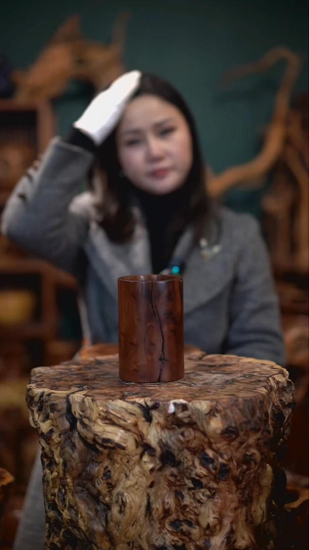 【闪购商品】枣木雷击枣木笔筒