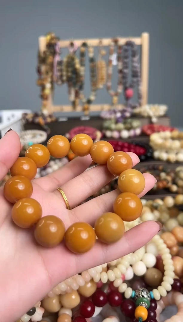 大卡金油黄菩提手串