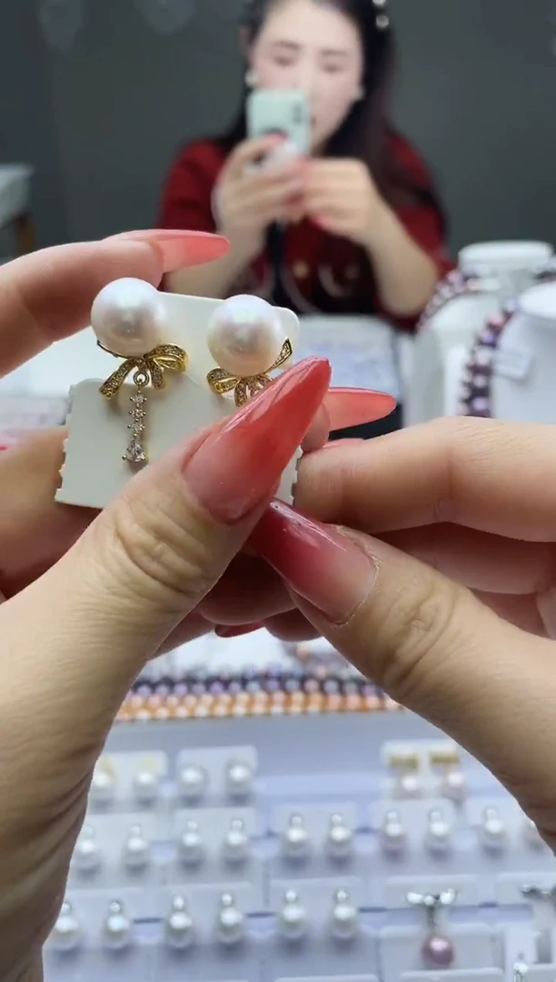 未镶嵌耳饰淡水珍珠白色系 设计款耳饰