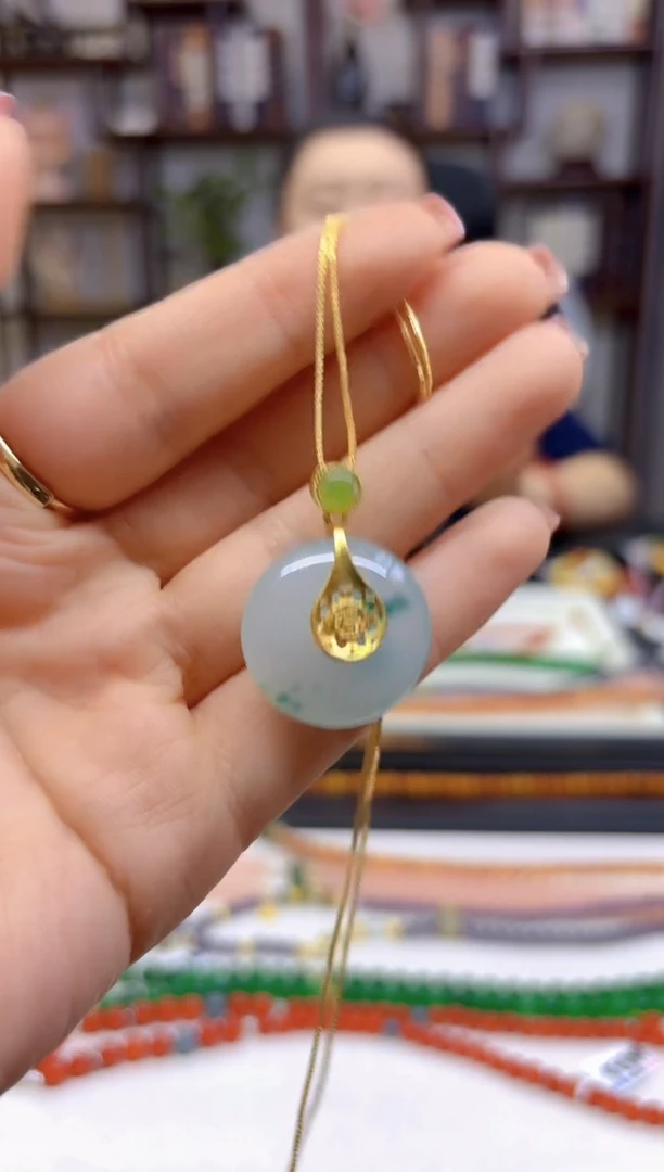 【闪购商品】翡翠吊坠(赠链)银S925镀金镶嵌D144