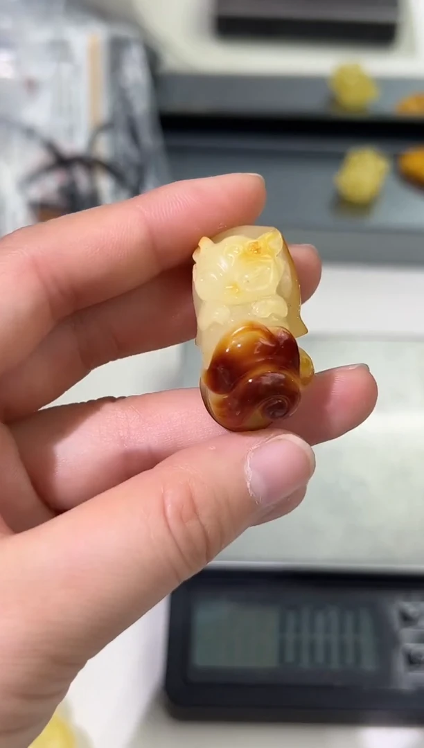 裸石琥珀未镶嵌琥珀蜜蜡吊坠