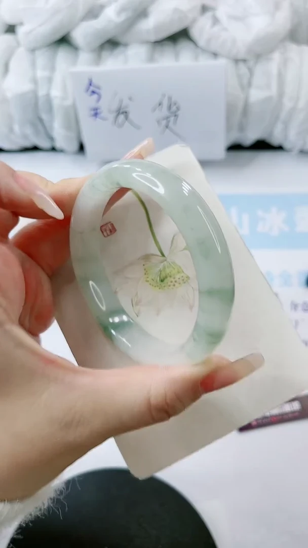 【闪购商品】石英质玉手镯未镶嵌多样性发货V546