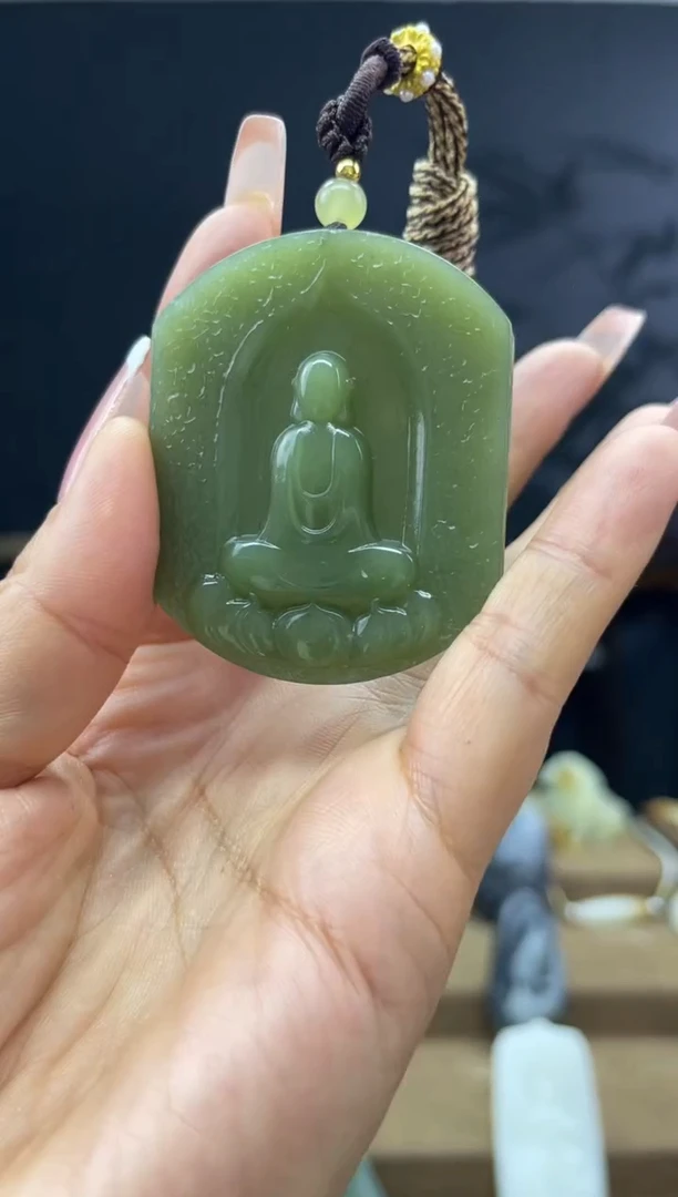 颈饰未镶嵌和田玉1
