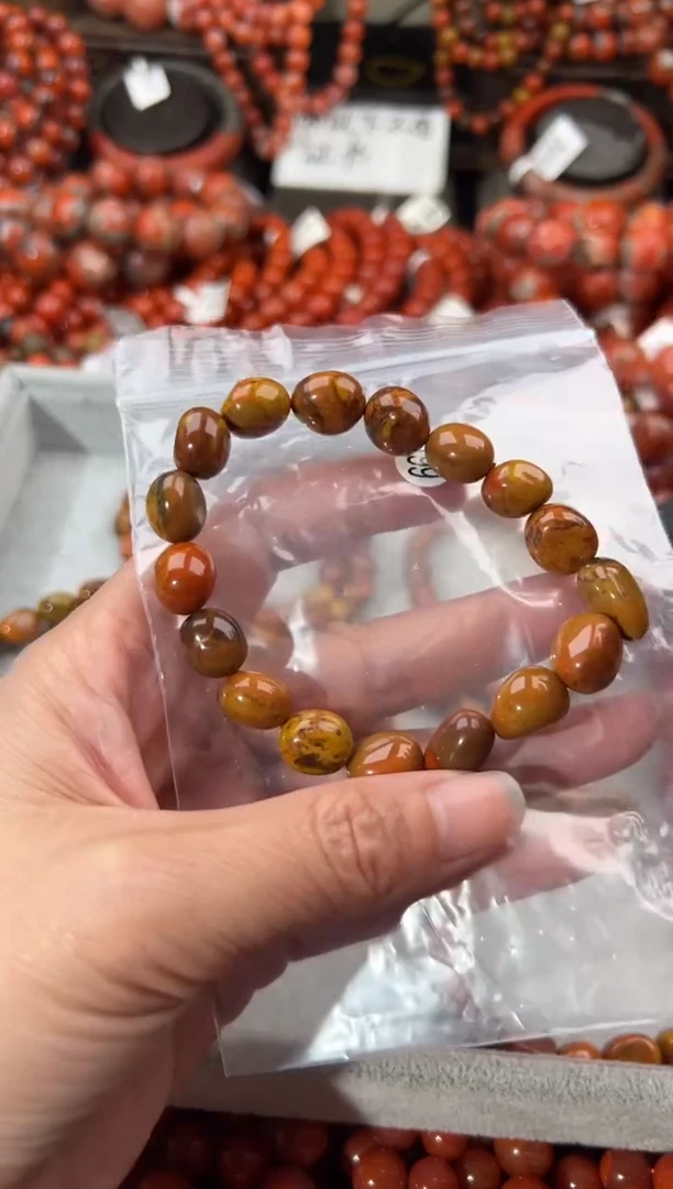 未镶嵌手串南红玛瑙10+