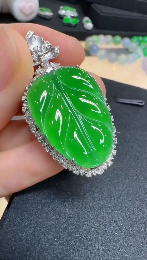 翡翠18K金镶嵌吊坠(不含链)多样性团购发一件