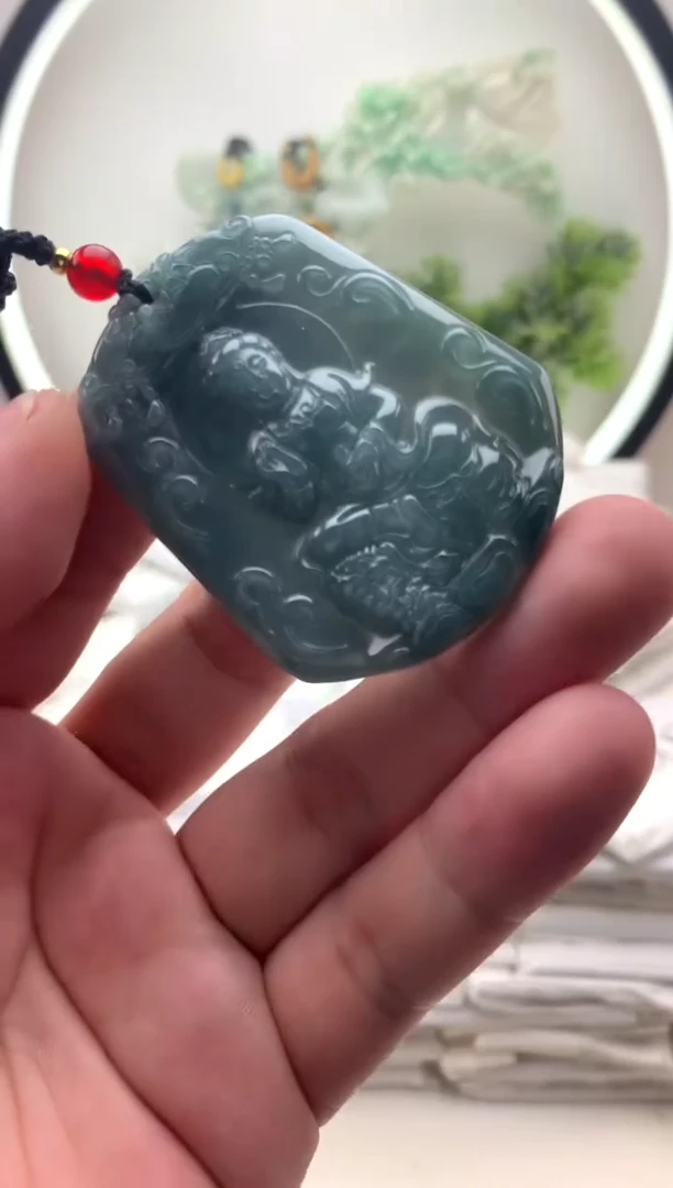 颈饰未镶嵌翡翠观音