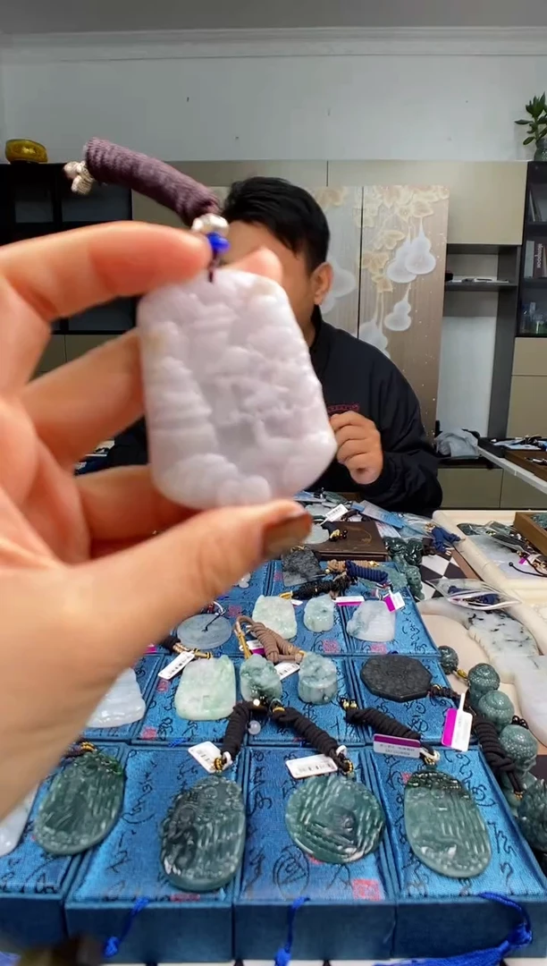 颈饰未镶嵌翡翠多样性发其一