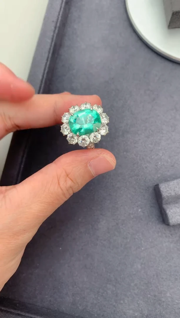 【闪购商品】碧玺戒指18K金镶嵌5.8ct帕拉伊巴戒指